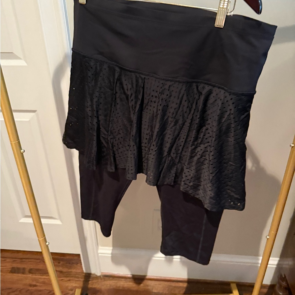 Athleta Black Mini Bubble Skirt Athletic